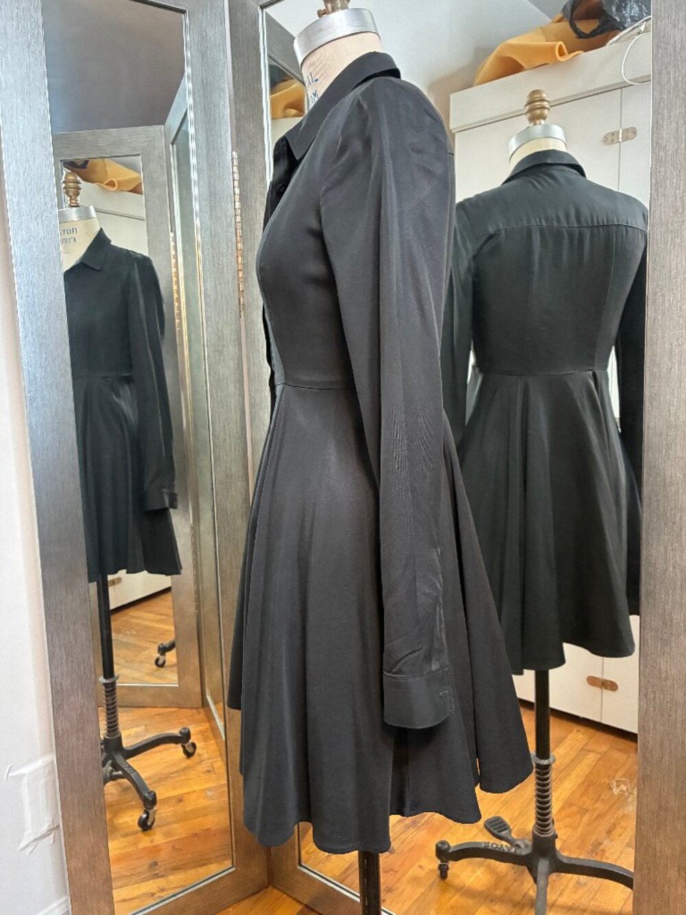 Marc Jacobs Black Shirt Dress with A-line Hemline, Size 6 - Picture 4 of 7